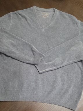 Scott Barber Men's V-Neck Sweater in Heather Gray Size Large Lambs wool